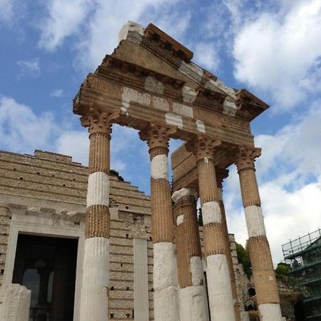 Capitolium Ad Acomodação com café da manhã Bréscia Exterior foto