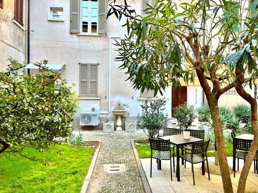 Capitolium Ad Acomodação com café da manhã Bréscia Exterior foto