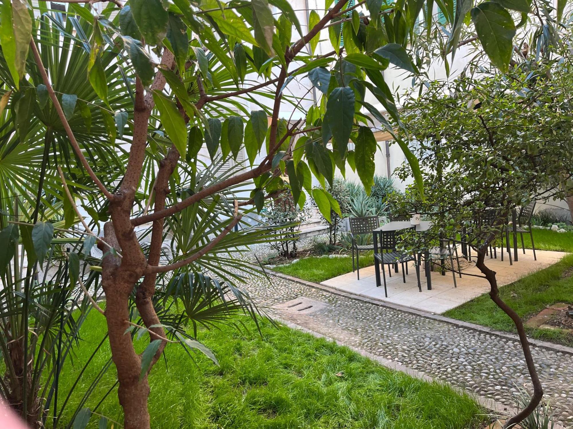 Capitolium Ad Acomodação com café da manhã Bréscia Exterior foto